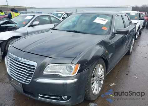 2013 Chrysler 300 Motown z USA, uszkodzony, nr VIN 2C3CCARG5DH596268